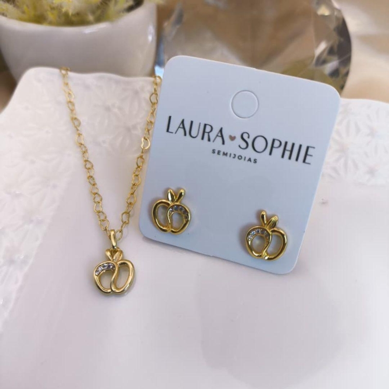 CONJUNTO MAÇÃ VAZADO LISO E CRAVEJADO EM MICRO ZIRCONIA