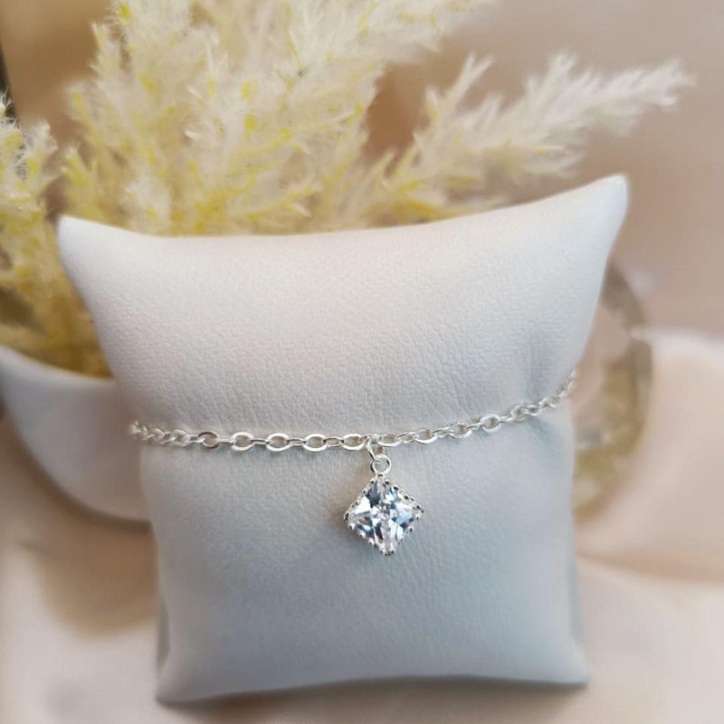 PULSIRA COM PEDRA DE ZIRCONIA QUADRADA