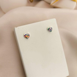 BRINCO DE CORAÇÃO CRAVEJADO COM PEDRAS DE ZIRCONIA COLORIDAS BRINCO DE CORAÇÃO CRAVEJADO COM PEDRAS DE ZIRCONIA COLORIDAS