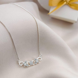 COLAR CANGA COM 3 BORBOLETAS CRAVEJADA EM MICRO ZIRCONIA COLAR CANGA COM 3 BORBOLETAS CRAVEJADA EM MICRO ZIRCONIA