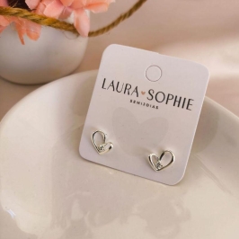 BRINCO CORAÇÃO TORTO COM PEDRA DE ZIRCONIA NO MEIO BRINCO CORAÇÃO TORTO COM PEDRA DE ZIRCONIA NO MEIO