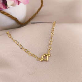 PULSEIRA INFANTIL COM CORAÇÕES ENTRELAÇADOS E CORAÇÃO NO MEIO VAZADO LISO BOLEADO PULSEIRA INFANTIL COM CORAÇÕES ENTRELAÇADOS E CORAÇÃO NO MEIO VAZADO LISO BOLEADO