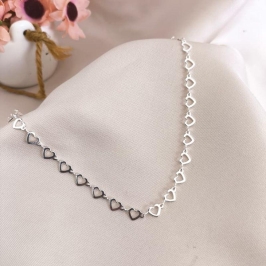 CHOKER TODA EM CORAÇÕES VAZADOS CHOKER TODA EM CORAÇÕES VAZADOS