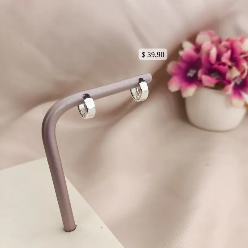 ARGOLA LISA EM FORMA QUADRICULADA TAM P B. PRATA 925 TAM G ARGOLA LISA EM FORMA QUADRICULADA TAM P B. PRATA 925 TAM G