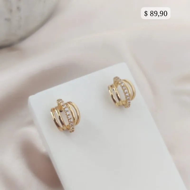 BRINCO 5 EM 1 SENDO 4 LISOS E 1 CRAVEJADO EM MMICRO ZIRCONIA BRINCO 5 EM 1 SENDO 4 LISOS E 1 CRAVEJADO EM MMICRO ZIRCONIA