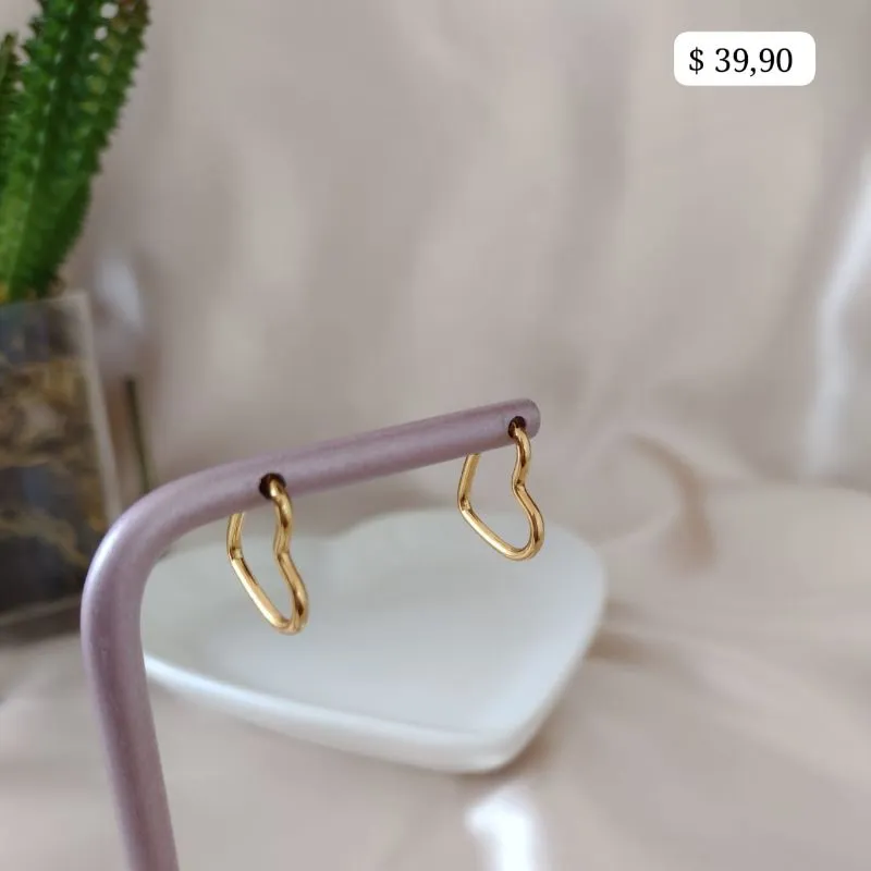 BRINCO ARGOLA FORMATO CORAÇÃO LISO 15MM BRINCO ARGOLA FORMATO CORAÇÃO LISO 15MM