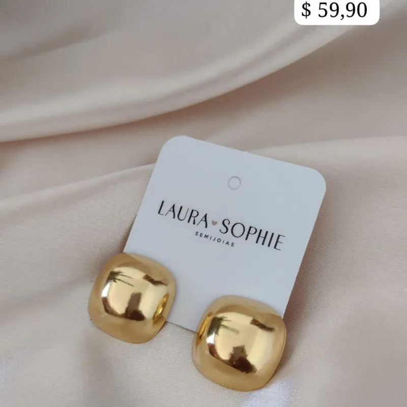 BRINCO BOTÃO QUADRADO