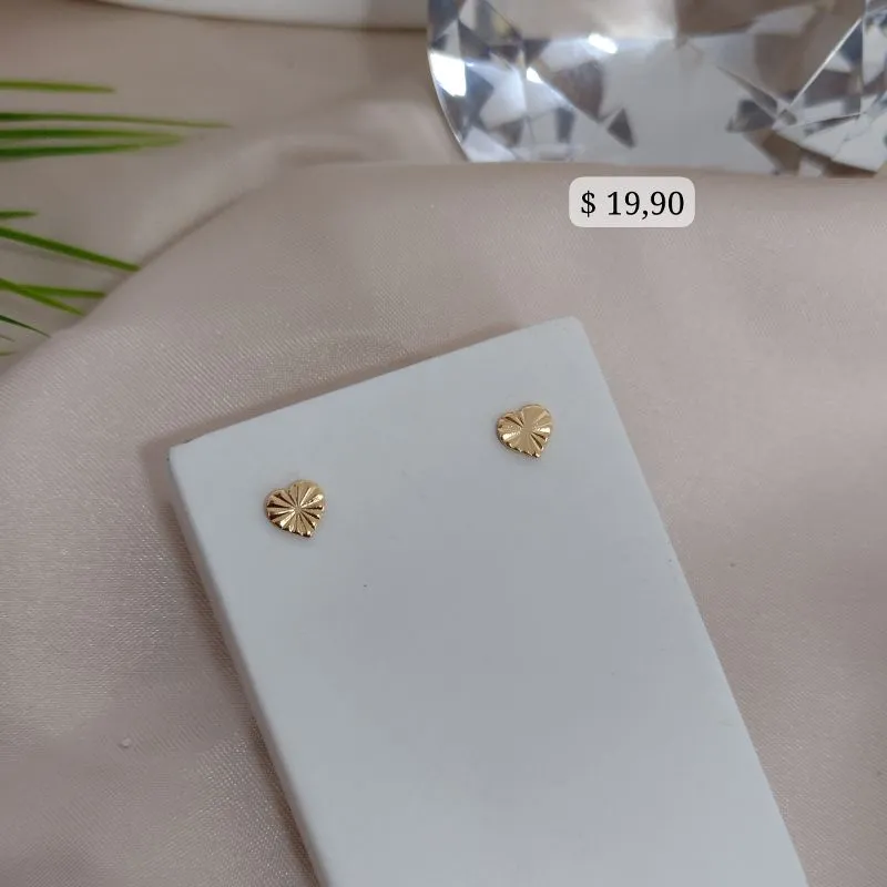 BRINCO CORAÇÃO CHAPINHA COM LISTRAS INDO PARA O CENTRO BRINCO CORAÇÃO CHAPINHA COM LISTRAS INDO PARA O CENTRO