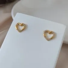 BRINCO CORAÇÃO LISO E CRAVEJADO ZIRCONIA BRINCO CORAÇÃO LISO E CRAVEJADO ZIRCONIA