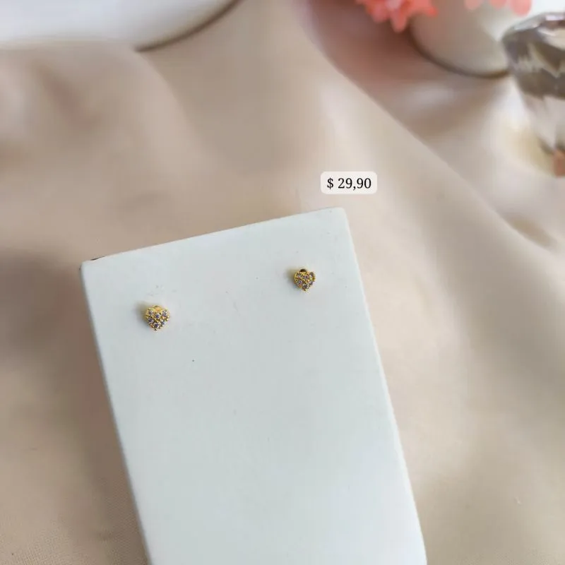 BRINCO CORAÇÃO MINI CRAVEJADO EM MICRO ZIRCONIA BRINCO CORAÇÃO MINI CRAVEJADO EM MICRO ZIRCONIA