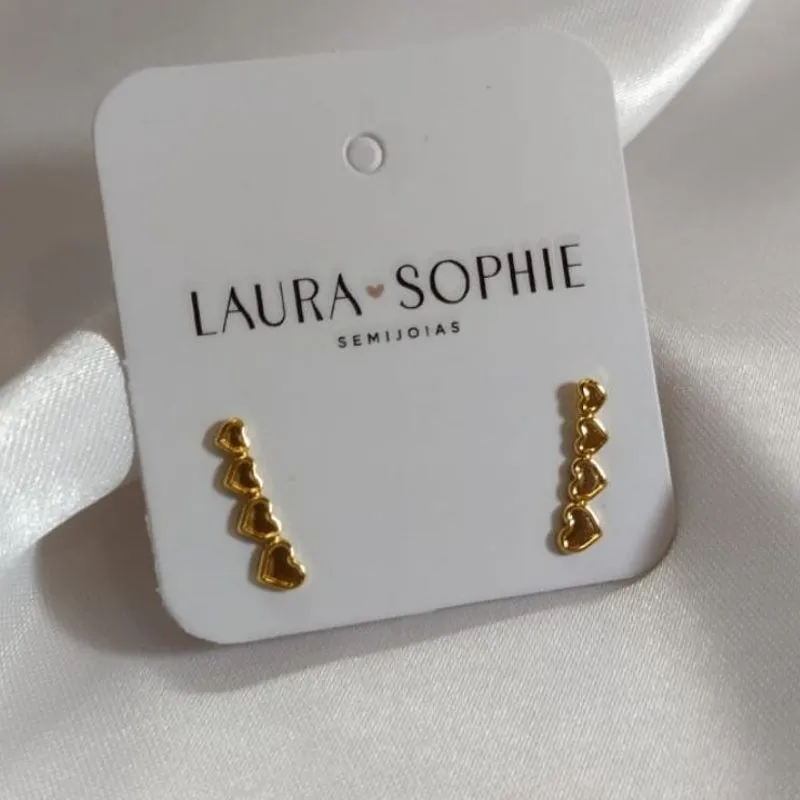 BRINCO EARCUFF 4 CORAÇÕES FOSCO