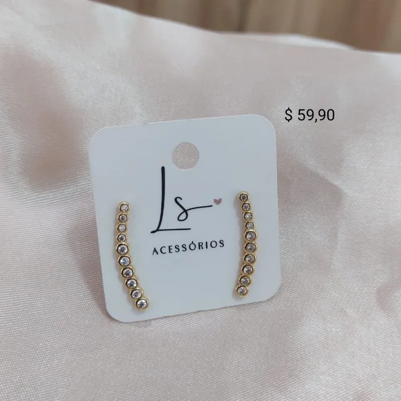 BRINCO EARCUFF COM 1 FILA DE PEDRAS DE ZIRCONIA BRINCO EARCUFF COM 1 FILA DE PEDRAS DE ZIRCONIA