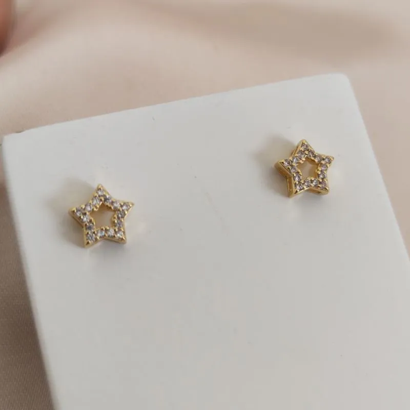 BRINCO ESTRELA CRAVEJADO EM MICRO ZIRCONIA 3D BRINCO ESTRELA CRAVEJADO EM MICRO ZIRCONIA 3D