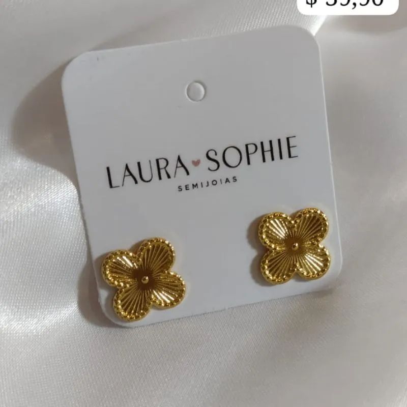 BRINCO FLOR COM LISTRAS