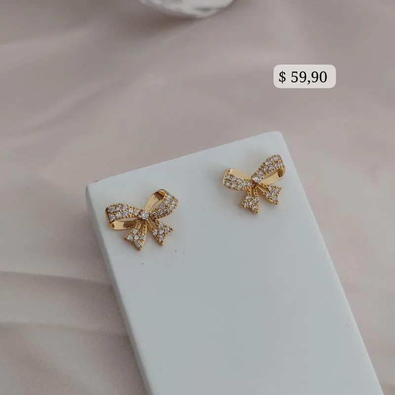 BRINCO LAÇO CRAVEJADO EM MICRO ZIRCONIA E LISO BRINCO LAÇO CRAVEJADO EM MICRO ZIRCONIA E LISO