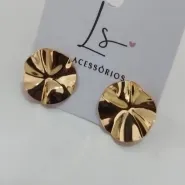 BRINCO PLACA REDONDA ONDULADA