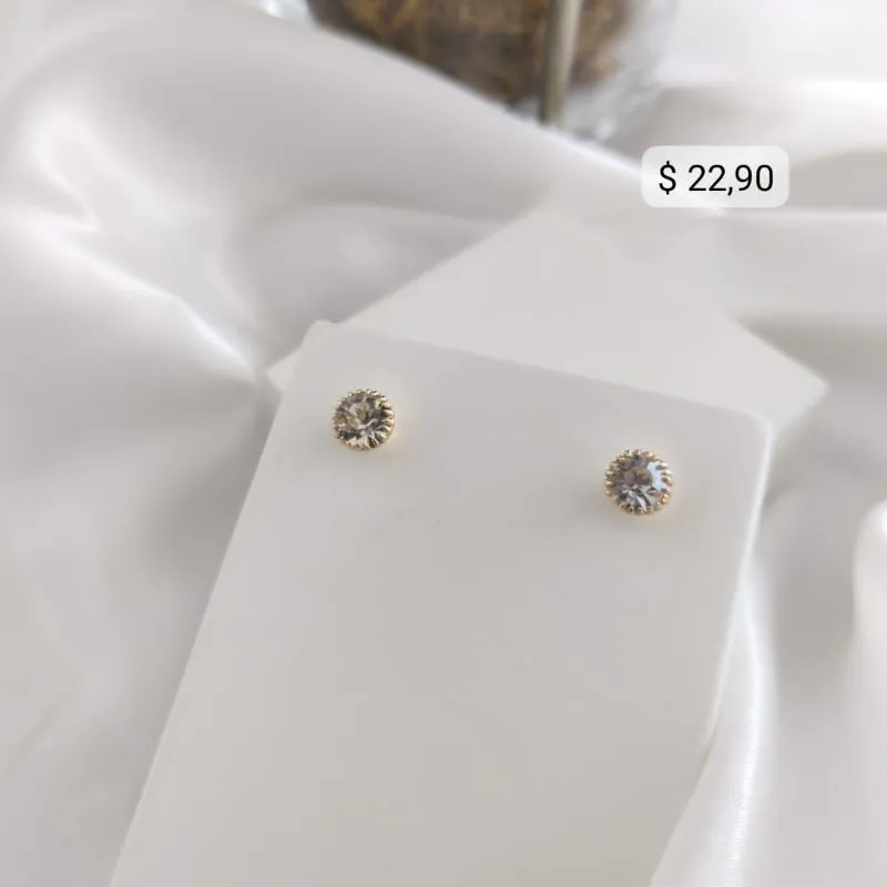 BRINCO PONTO DE LUZ COM DETALHES LATERAIS