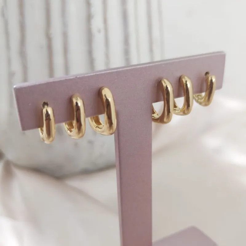 BRINCO TRIO DE ARGOLA QUADRADA LISA BRINCO TRIO DE ARGOLA QUADRADA LISA