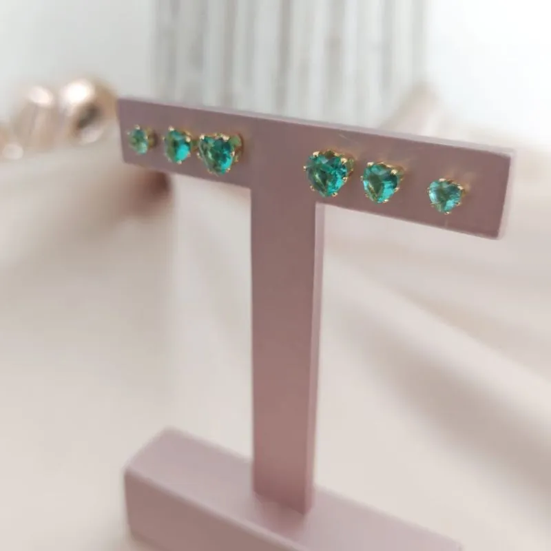 BRINCO TRIO DE CORAÇÃO VERDE CLARO BRINCO TRIO DE CORAÇÃO VERDE CLARO