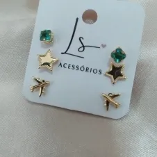 BRINCO TRIO PEDRA QUADRADA VERDE ESTRELA E AVIÃO BRINCO TRIO PEDRA QUADRADA VERDE ESTRELA E AVIÃO