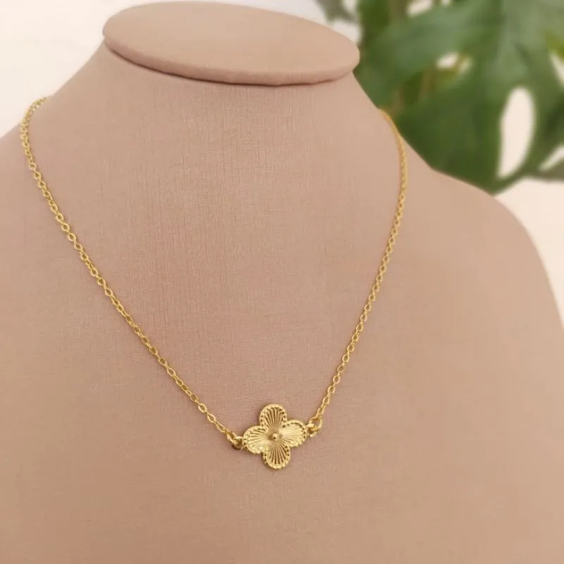 CHOKER ELO PORTUGUES COM FLOR DOURADA