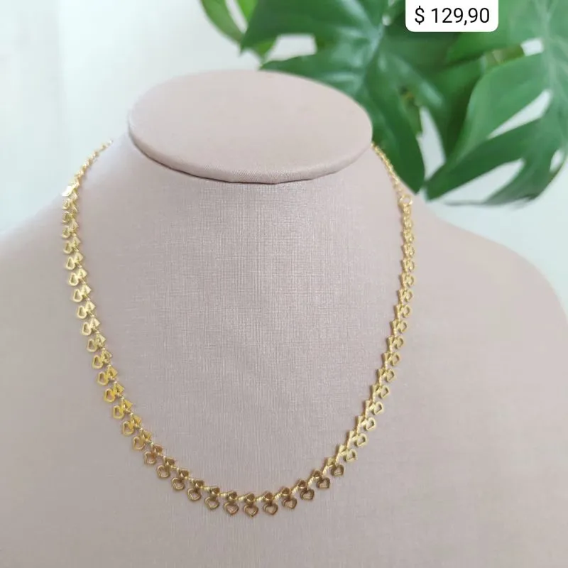 CHOKER TODA EM MINI PLACA DE CORAÇÃO VAZADO CHOKER TODA EM MINI PLACA DE CORAÇÃO VAZADO