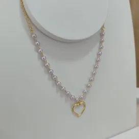 COLAR ELO PORTUGUES COM PEROLA E PINGENTE DE CORAÇÃO VAZADO LISO COLAR ELO PORTUGUES COM PEROLA E PINGENTE DE CORAÇÃO VAZADO LISO