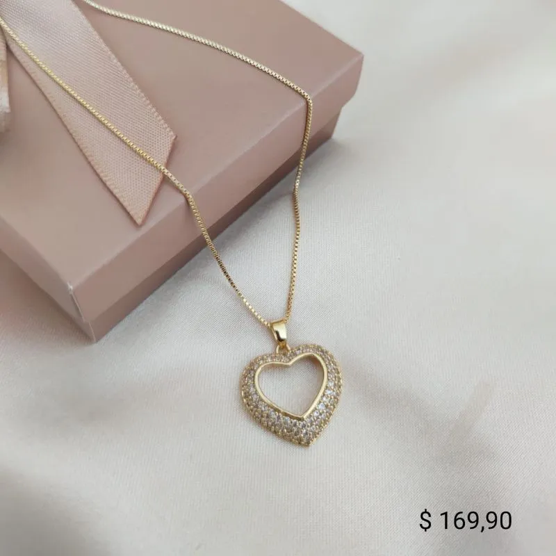 COLAR VENESIANA PINGENTE CORAÇÃO VAZADO 3 FILAS DE ZIRCONIA