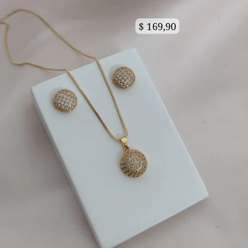 CONJUNTO COM PINGENTE REDONDO CRAVEJADO EM MICRO ZIRCONIA