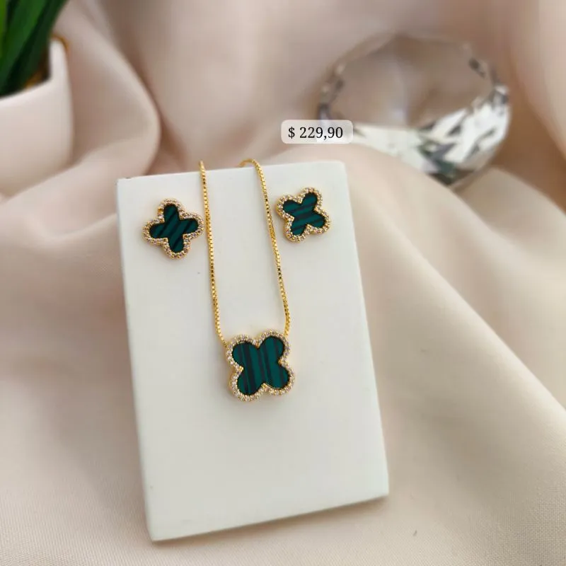 CONJUNTO DE FLOR ACRILICO VERDE CRAVEJADA EM MICRO ZIRCONIA AO REDOR CONJUNTO DE FLOR ACRILICO VERDE CRAVEJADA EM MICRO ZIRCONIA AO REDOR