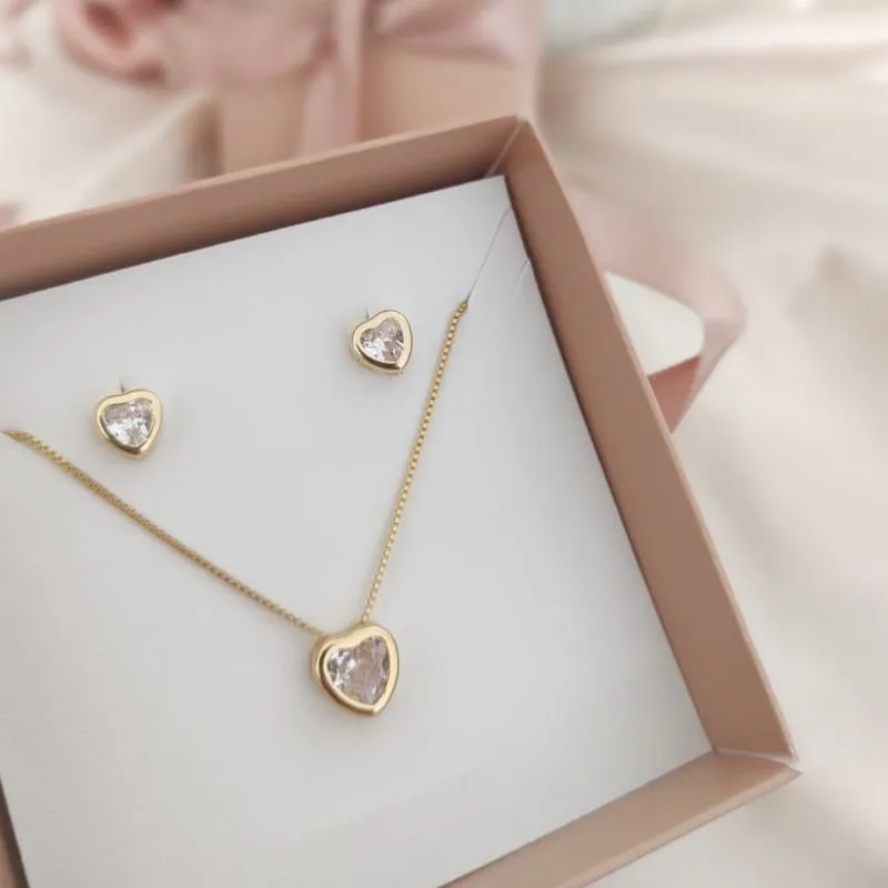 CONJUNTO PEDRA EM FORMA DE CORAÇÃO CAIXA FECHADA M CONJUNTO PEDRA EM FORMA DE CORAÇÃO CAIXA FECHADA M