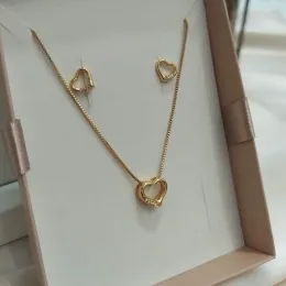 CONJUNTO VENEZIANA CORAÇÃO VAZADO LISO E CRAVEJADO ZIRCONIA SO NA LATERAL CONJUNTO VENEZIANA CORAÇÃO VAZADO LISO E CRAVEJADO ZIRCONIA SO NA LATERAL