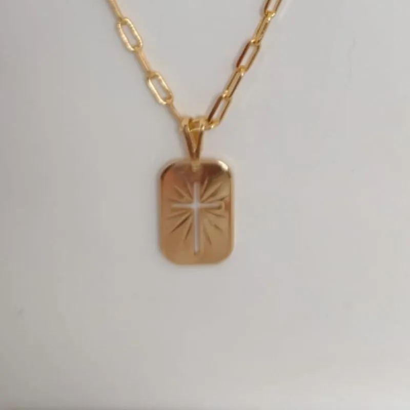 PINGENTE CRUZ VAZADA