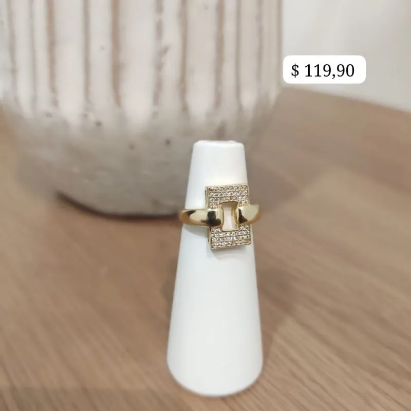 ANEL QUADRADO CRAVEJADO ZIRCONIA VAZADO ANEL QUADRADO CRAVEJADO ZIRCONIA VAZADO