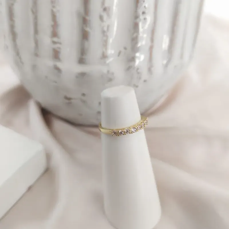 ANEL APARADOR METADE 1 FILA DE ZIRCONIA MAIOR ANEL APARADOR METADE 1 FILA DE ZIRCONIA MAIOR