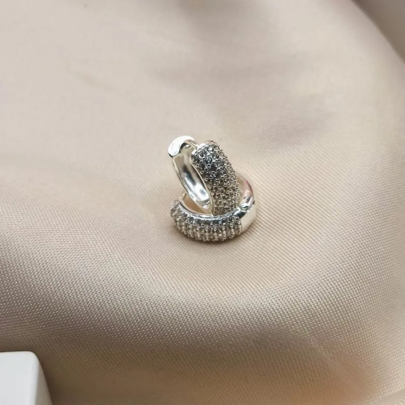 ARGOLA COM 4 FILAS CRAVEJADAS EM MICRO ZIRCONIA