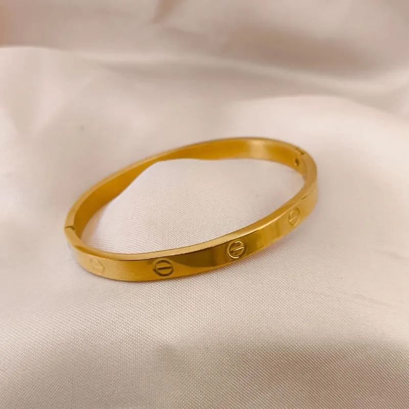 BRACELETE EM AÇO INSPIRAÇÃO  CARTIER