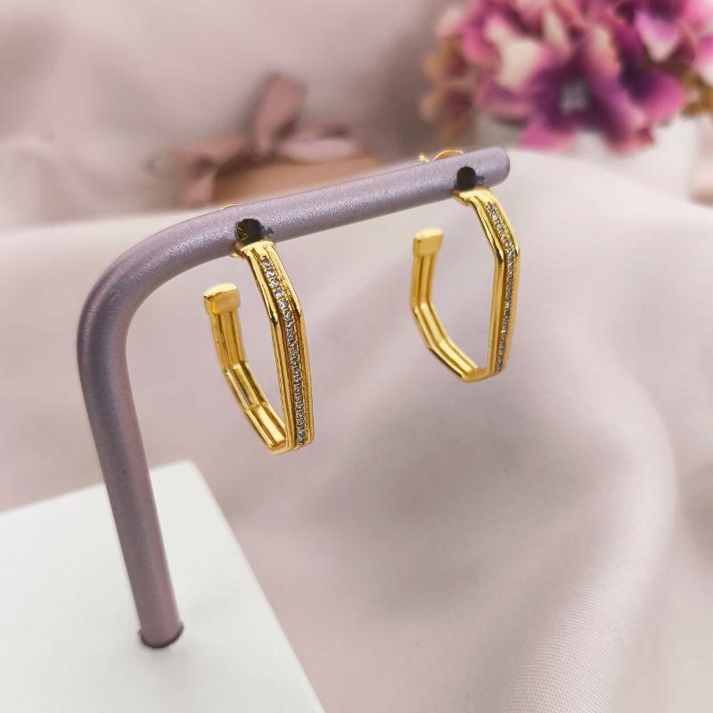 ARGOLA RETANGULAR COM 2 FILAS LISAS E 1 CRAVEJADA EM MICRO ZIRCONIA NO MEIO