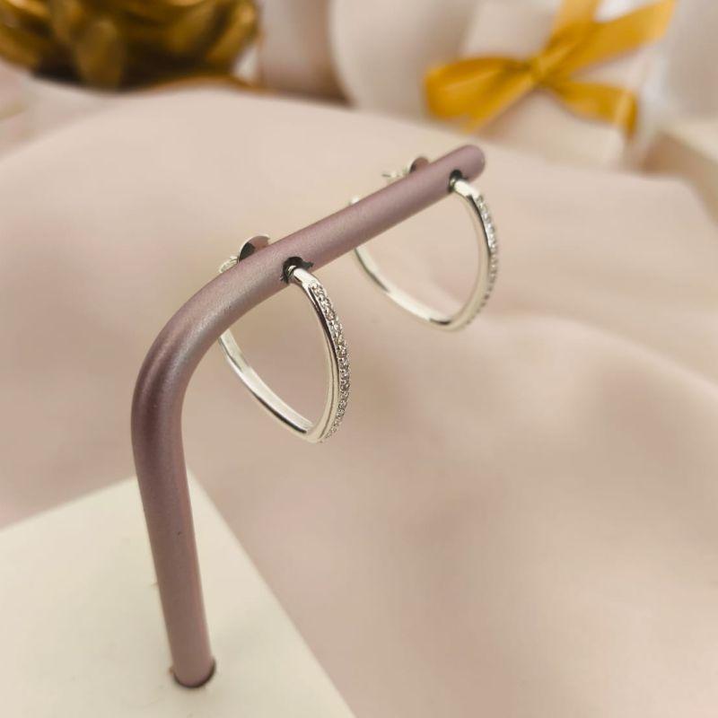 ARGOLA EM FORMA DE CORAÇÃO CRAVEJADO EM MICRO ZIRCONIA