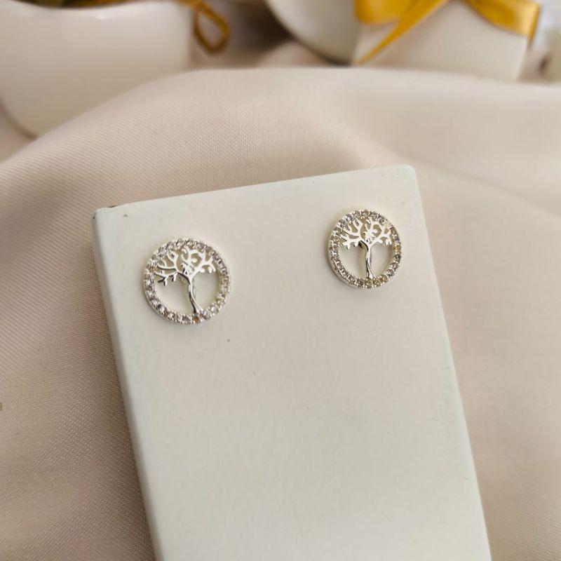 BRINCO COM ARVORE DA VIDA NO MEIO E CRAVEJADO EM MICRO ZIRCONIA AO REDOR BRINCO COM ARVORE DA VIDA NO MEIO E CRAVEJADO EM MICRO ZIRCONIA AO REDOR