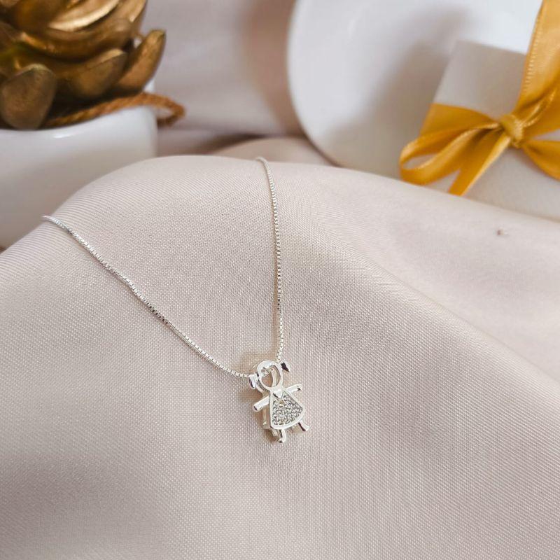 COLAR MENINA EM 3D  CRAVEJADO EM MICRO ZIRCONIA FILHOS