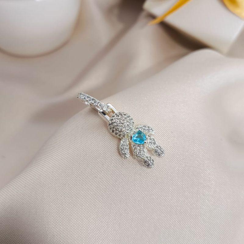 PINGENTE MENINO COM CORAÇÃO VERDE E CRAVEJADO EM MICRO ZIRCONIA FILHOS