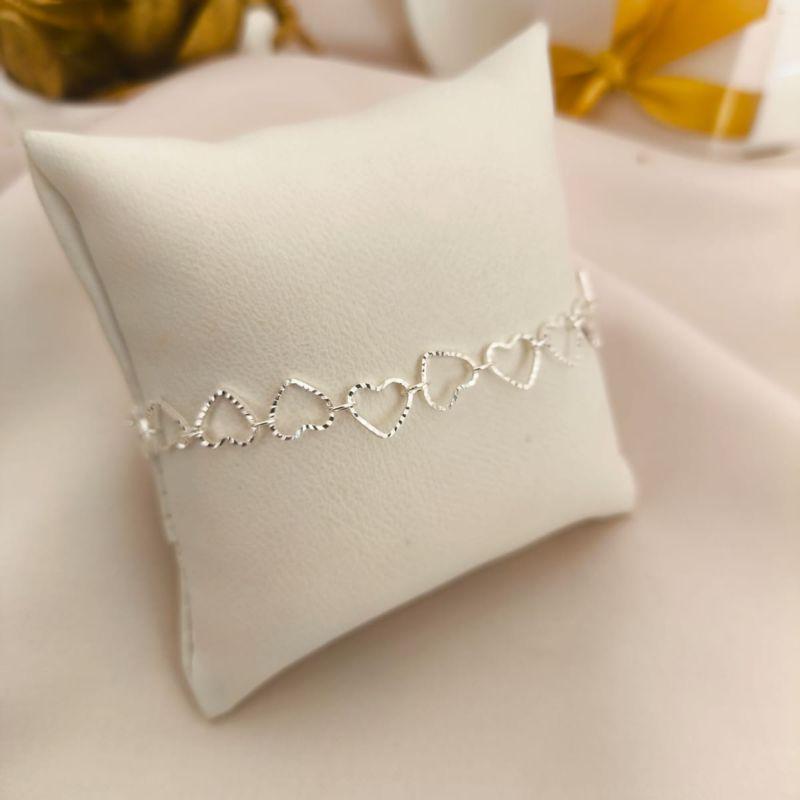 PULSEIRA TODA EM CORAÇÕES VAZADOS PULSEIRA TODA EM CORAÇÕES VAZADOS