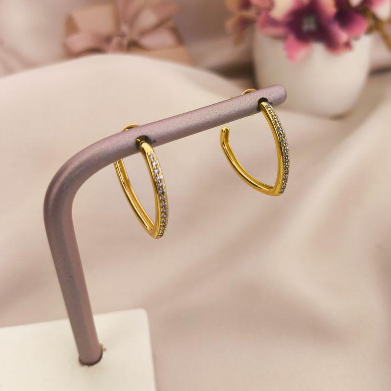 ARGOLA EM FORMA DE CORAÇÃO CRAVEJADO EM MICRO ZIRCONIA