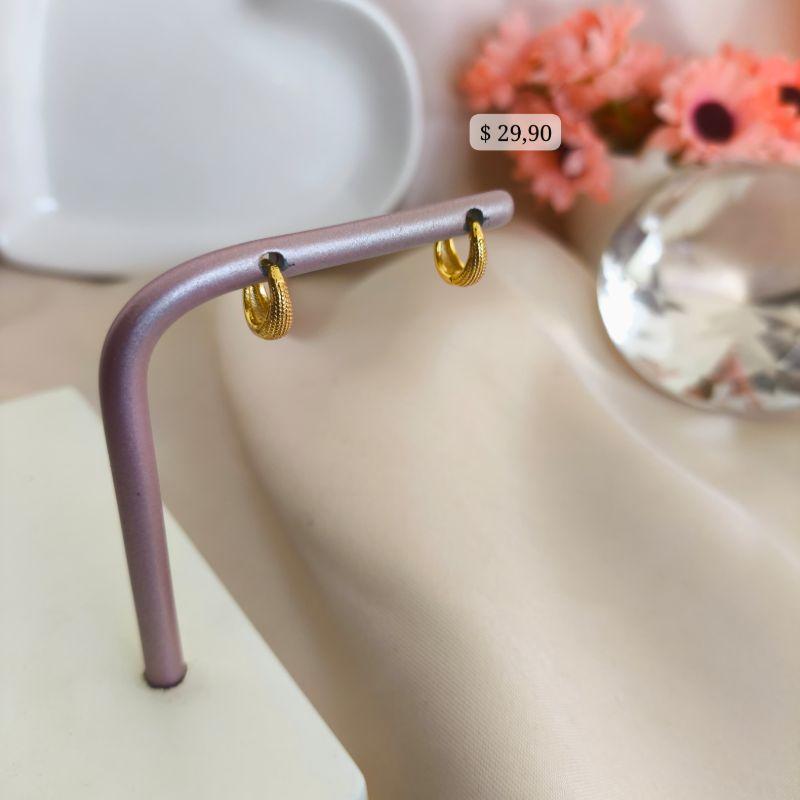 ARGOLA EM FORMA DE GOTA CRAQUELADA NA FRENTE