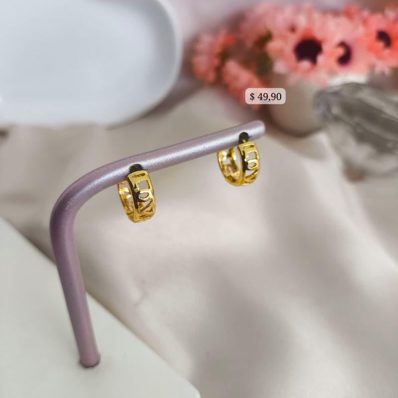 ARGOLA VAZADA COM NOME LOVE VAZADO