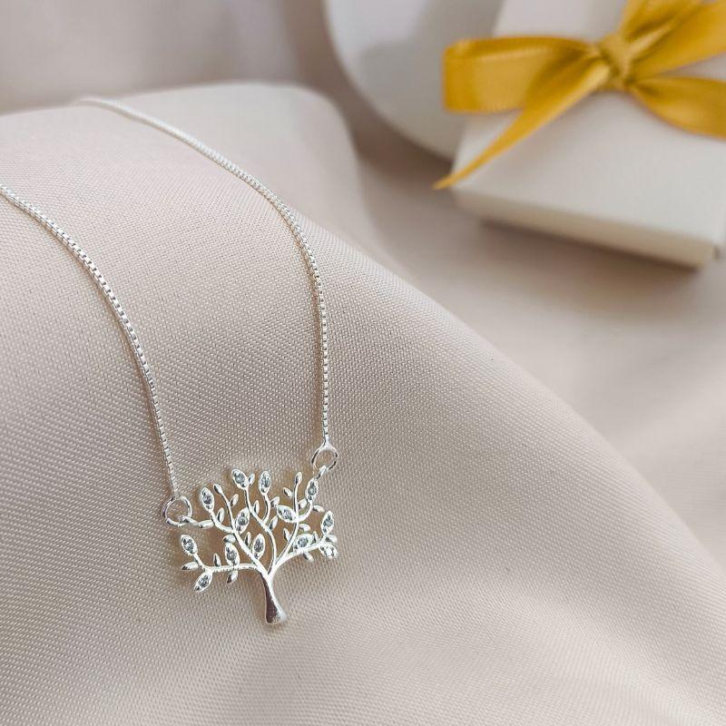 COLAR ARVOREDA VIDA COM FOLHAS EM PEDRAS DE MICRO ZIRCONIA COLAR ARVOREDA VIDA COM FOLHAS EM PEDRAS DE MICRO ZIRCONIA