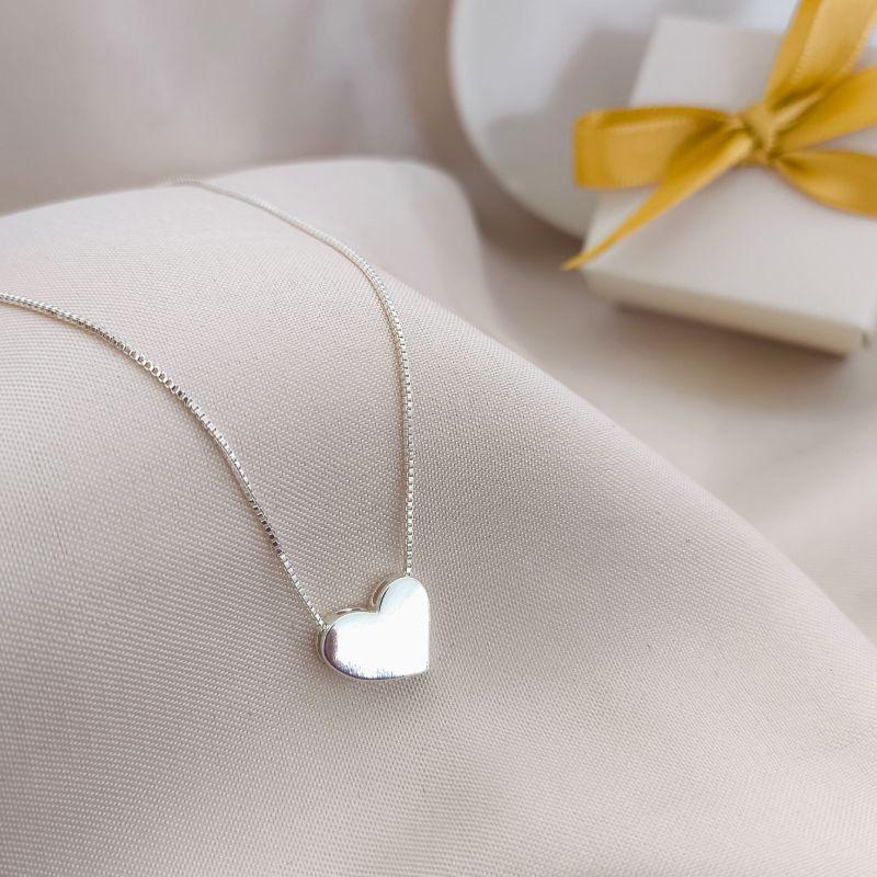 COLAR COM CORAÇÃO EM 3D