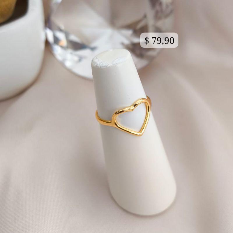 ANEL LISO COM CORAÇÃO VAZADO ANEL LISO COM CORAÇÃO VAZADO