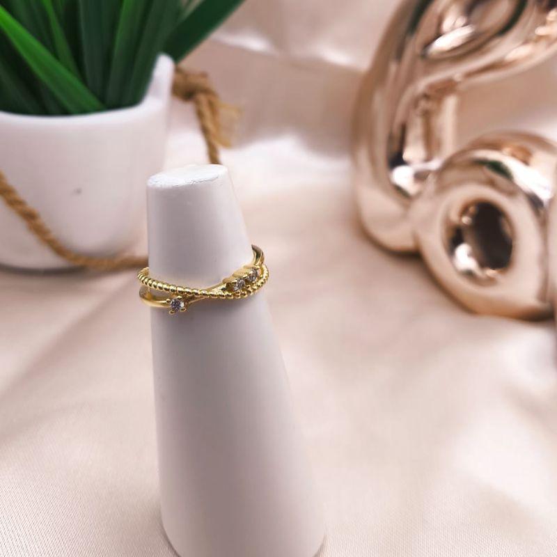 ANEL 2 EM 1 FORMANDO UM LAÇO LISO E COM MINI ESFERAS E PEDRAS QUADRADAS DE MICRO ZIRCONIA